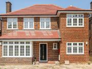 6 bedroom detached house for sale