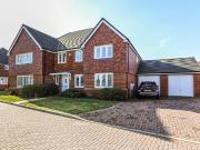 6 bedroom detached house for sale
