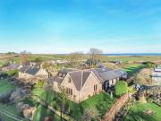 6 bedroom detached house for sale