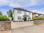 6 bedroom detached house for sale