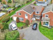6 bedroom detached house for sale