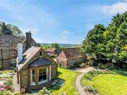 6 bedroom detached house for sale
