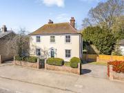 6 bedroom detached house for sale