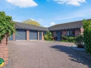 6 bedroom detached house for sale