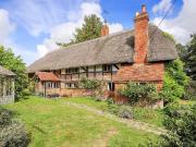 6 bedroom detached house for sale