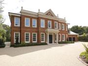 6 bedroom detached house for sale