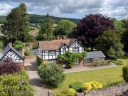 6 bedroom detached house for sale