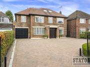6 bedroom detached house for sale