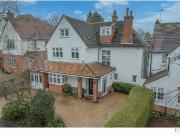 6 bedroom detached house for sale