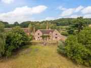 6 bedroom detached house for sale