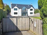 6 bedroom detached house for sale