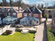 6 bedroom detached house for sale