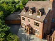 6 bedroom detached house for sale