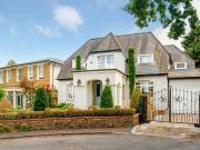 6 bedroom detached house for sale