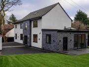 6 bedroom detached house for sale