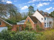 6 bedroom detached house for sale