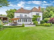 6 bedroom detached house for sale
