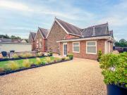 6 bedroom detached house for sale