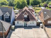 6 bedroom detached house for sale