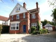 6 bedroom detached house for sale