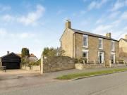 6 bedroom detached house for sale