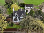 6 bedroom detached house for sale