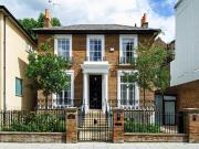 6 bedroom detached house for sale
