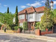 6 bedroom detached house for sale