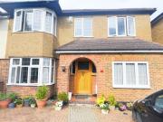 6 bedroom detached house for sale