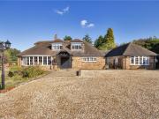 6 bedroom detached house for sale