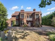 6 bedroom detached house for sale