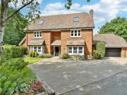 6 bedroom detached house for sale