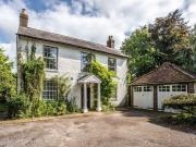 6 bedroom detached house for sale