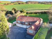 6 bedroom detached house for sale