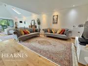 6 bedroom detached house for sale