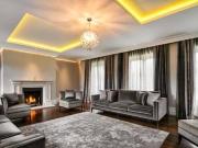 6 bedroom detached house for sale in Broomhouse Lane...