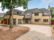 6 bedroom detached house for sale in Burford Road Witney...