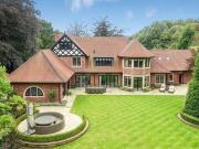 6 bedroom detached house for sale in Carrwood Road...