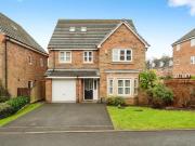 6 bedroom detached house for sale in Hydrangea Close,...