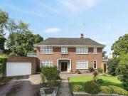 6 Bedroom Detached House For Sale In London