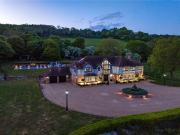 6 bedroom detached house for sale in Pilgrims Way,...