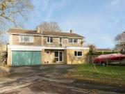 6 bedroom detached house for sale in Richmond Court...