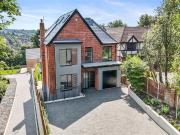 6 bedroom detached house for sale in SKYLINE, Withdean...
