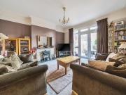 6 bedroom detached house for sale in Slough, SL1