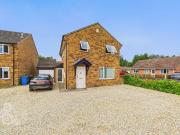 6 bedroom detached house for sale in The Hedgerows,...
