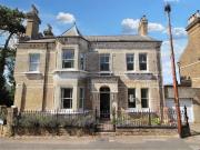 6 bedroom detached house for sale in The Mount, Reading, RG1