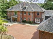 6 bedroom detached house for sale in Western Avenue,...