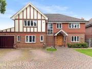 6 bedroom detached house for sale in Wickham Road,...