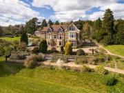 6 bedroom detached house for sale in Wonham Bampton...