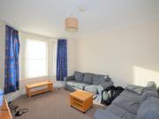 6 bedroom detached house to rent